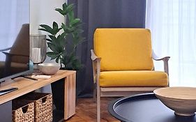 Stylish City Center Apartment